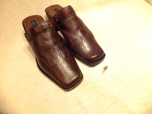 NICOLE Brown Leather Wing Tip Mules Slip On Heel Clog  Womens 8.5M     - Picture 1 of 9