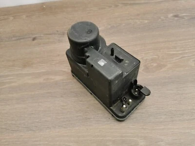 Bomba de vacío de bloqueo central Mercedes-Benz R107 W201 W124 W126 1248002148 NR11 Foto 1 de 4