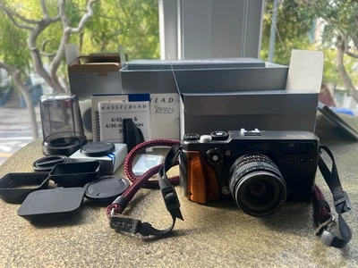 HASSELBLAD XPAN PANORAMIC CAMERA KIT/ORIGINAL BOX and ACCESSORIES 45MM LENS  - Image 1 of 4