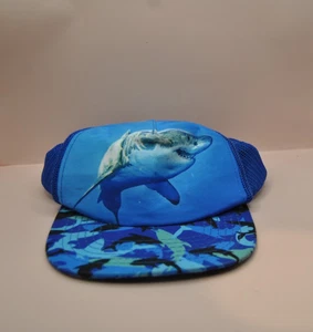 Ball Cap von Julie + Joe One Size Fits All Farbe blau mit Haien drauf - Bild 1 von 24