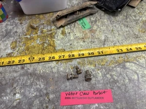 03-06 OUTLANDER Vapor Canister To Bracket Bolts Set Of 3 - Bild 1 von 10