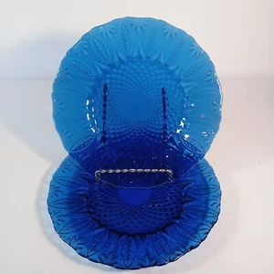 2 Royal Saphirglas 7,75" Salatteller Arcoroc Frankreich Kobaltblau Blatt Avon  - Bild 1 von 5