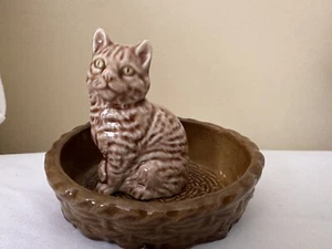 Vintage Wade England Tabby Cat Basket Green Eyes Trinket Dish, Figurine Brown - Picture 1 of 7