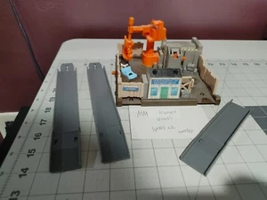 Juego Micro Machines Hi way & Byways Spikes Auto Wreckers - Imagen 1 de 6