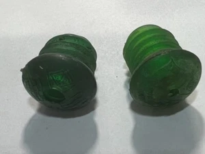 ! VINTAGE NOS HANDLEBAR END PLUGS PLASTIC GREEN BAR END PLUGS NOT SAME BRAND - Picture 1 of 3