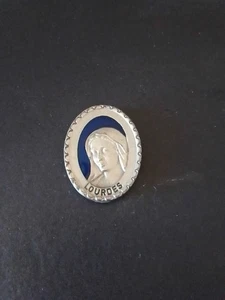 Madonna Di Lourdes Medaglia Calamita Cm 4 - Picture 1 of 2