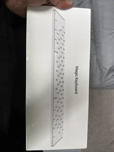 Apple Magic Keyboard White - US English - Picture 1 of 3