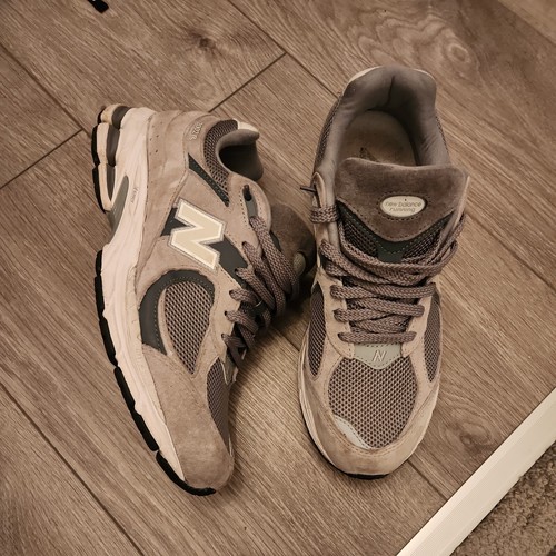 Uomo Grigio New Balance 2002R UK Taglia 9