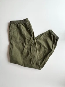 Pantalones de paracaídas relajados Aritzia TNA Deploy fatiga verde lona algodón, talla L - Imagen 1 de 13