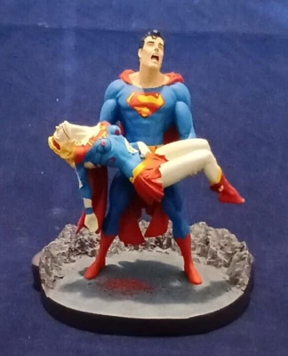 DC Direct Crisis on Infinite Earth Superman Supergirl figura coleccionable cómics Foto 1 de 4