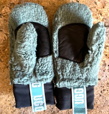 NWT Authentic UGG Fleece Mittens in Aloe Vera Green Size Small/Medium - Image 1 of 4