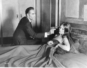 THE MAN WITH THE GOLDEN GUN* CHRISTOPHER LEE/MAUD ADAMS ORIGINAL STUDIO PHOTO - Picture 1 of 2