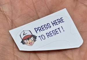 1 (ONE) PIKACHU NINTENDO 64 N64 NUS-101 (USA) PRESS HERE TO RESET STICKER LABEL - Bild 1 von 6