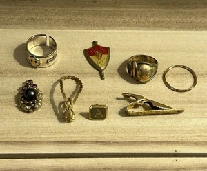 Vintage Jewelry Lot Gold Tone Rings Brooch Enamel Pin Cufflink 1960s-80s Estate - Picture 1 of 22