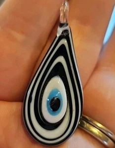 Vintage Evil Eye Kunst Glas Anhänger, blau, schwarz & weiß, Tropfenform - Bild 1 von 6