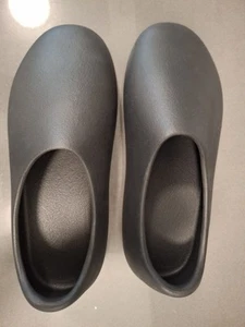 Ye Kanye West Yeezy Slippers YZY SL-01 Gray SLPRS BNIB Men’s Size 10 - Picture 1 of 6