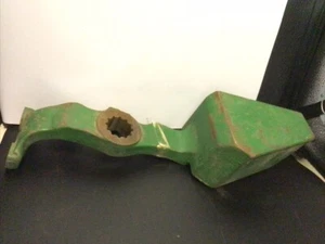 John Deere Arm Set E92502, Header - Picture 1 of 2