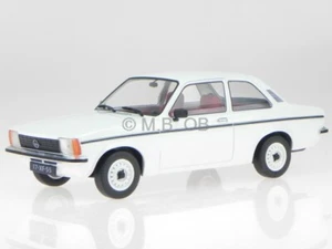 Opel Kadett C2 2-porte 1977 bianco modellino 1800120 T9 1:18 - Foto 1 di 7