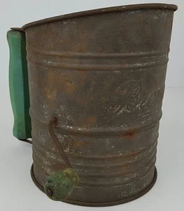 Vtg Bromwell's Galvanized Metal Flour Sifter KitchenWare Utensil Green Handles - Imagen 1 de 7