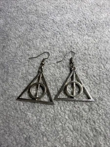 Silberfarbene Heiligtümer des Todes Dreieck Ohrringe. Harry Potter - Bild 1 von 1