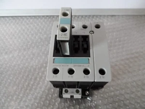 CONTACTOR SIEMENS 3RT1336-1AC20 60A 60VAC 3PH 15HP BOBINA 24V 50/60HZ (24792) - Imagen 1 de 10