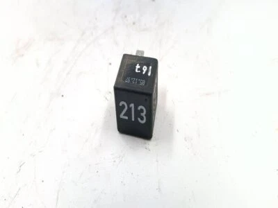 VW PASSAT Variant B5 3B6 443951253J Relais 1.90 Diesel 74kw 1999 27168569 - Photo 1/3