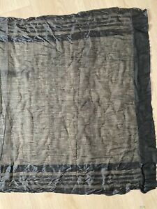 Grande étole ancienne en soie noire - vêtements anciens - D26