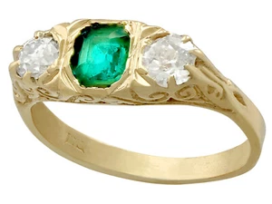 0.44 ct Emerald 0.42 ct Diamond, 18Carat Yellow Gold Ring - Antique Circa 1910 - Picture 1 of 9