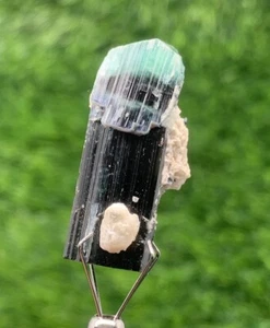 32 Carats Albite Tourmaline Specimen. - Picture 1 of 8