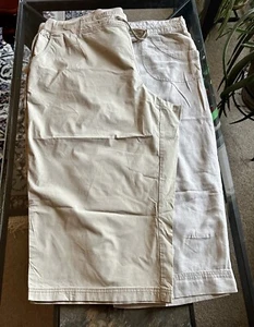 Lot Of 2 Ladies XXL Khaki & Beige Crop Pants Sizes 24/30 Lane Bryant / Evan’s - Picture 1 of 8
