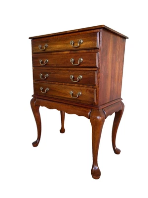 MUEBLE COLONIAL ESTILO GEORGIANO CEREZA 4 CAJONES PLATA COFRE Foto 1 de 4