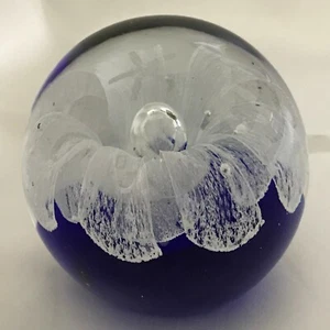 Stunning Vintage Cobalt Blue Studio Glass Paperweight White Lace Flower Petals - Picture 1 of 8