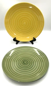 2 Swirl handbemalt Sammlung Speiseteller 10,5" 1-gelb 1-grün - Bild 1 von 7