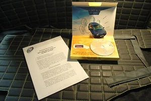 VIP Prospekt brochure Pressemappe presskit Set 10 Jahre Renault Twingo 2003 Box - Picture 1 of 5