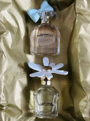 Perfume Marc Jacobs 2 piezas: PERFECT & DAISY WILD Eau De Parfum Minis en caja de regalo Foto 1 de 2