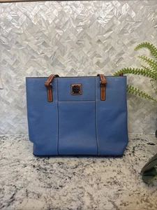 Bolso de Mano Dooney Bourke Cartera Azul (LEER) Cuero Guijarro Excelente Estado - Imagen 1 de 20