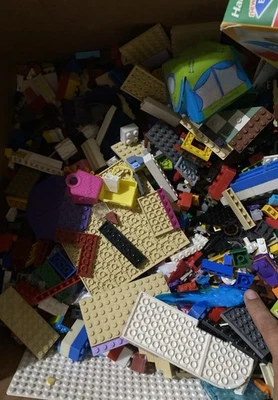 LEGO 4.5lbs  Random Parts Pieces Building Plates Blocks  Bulk Lot. - Image 1 of 3