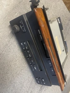 BMW E39 In Dash Radio With Trim - Picture 1 of 5