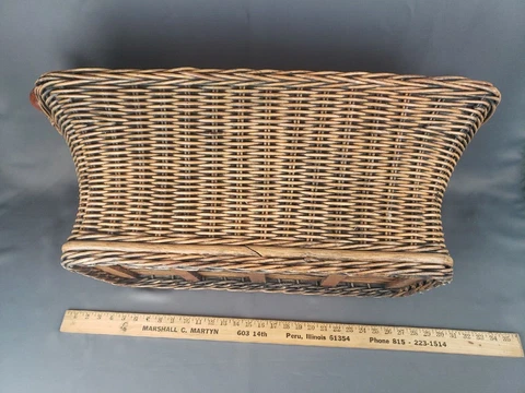 ANTIQUE WOVEN WILLOW LAUNDRY BASKET Wood Slat Bottom  & Handles Ca . 1900 SOLID Cover