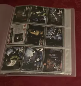 100 Trading Card Complete Set FNAT Five Nights At Freddy’s In Binder - Foto 1 di 13