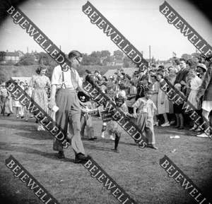 Lot 2,18x alte sozialgeschichtliche Negative.Spaßtag.Karneval.Sporttag.Veranstaltungen.um 1950. - Bild 1 von 18