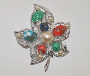 Vintage Signed Sarah Coventry Pin Brooch Silver Tone with Stones and Faux Pearls - Picture 1 of 8