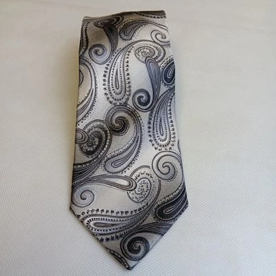 VanHuesen Silver Paisley 100% Silk Tie  58" Long 3.5" Wide Foto 1 de 3