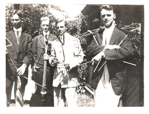 BAND TAKING BREAK,1909.VTG 4.3" x 3.3" PHOTO/4 - Picture 1 of 2