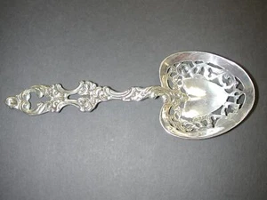 Sterling Repousse Pierced Heart Bowl serving spoon 8" unknown mark - Picture 1 of 6