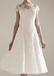 Oleg Cassini: Tea length, Cap Sleeve, Lace, Wedding Gown - Size 4 - Picture 1 of 9