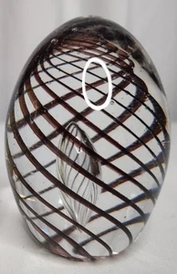 Kunst Glas Ei braun Spirale Wirbel kontrollierte Blase Briefbeschwerer 2,75" - Bild 1 von 5