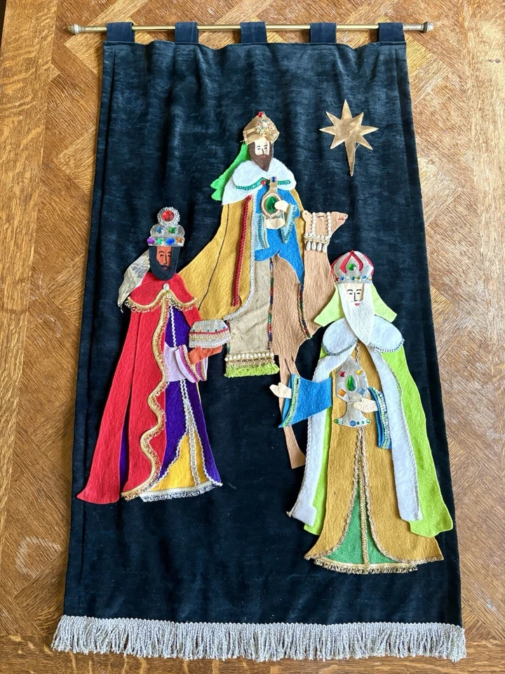 Colgante de pared navideño vintage años 70 hecho a mano con los Tres Sabios. Foto 1 de 4