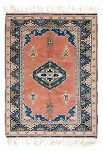 5.2x6.7 Ft Traditional Handmade Vintage Turkish Rug with Medallion, 100% Wool - Picture 1 of 5