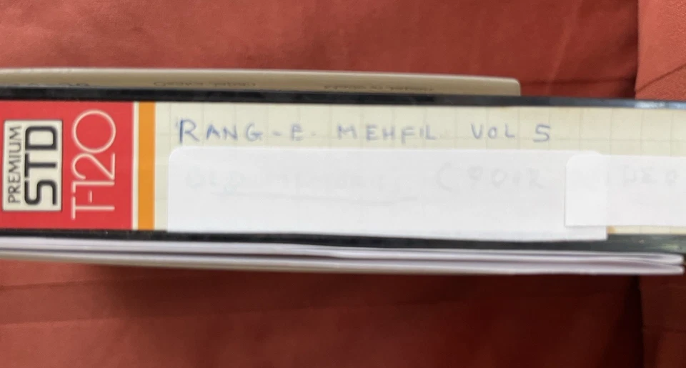 RANG- E- MEHFIL  Vol. 5  VHS B W  29 songs from 18 Hindi Films  M G Video - Copy - Image 1 of 3